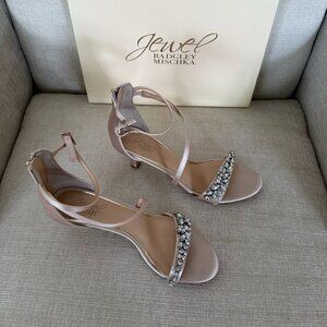 badgley mischka Jewel Daleyza size 7 Champagne Satin